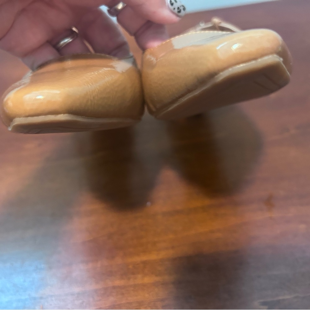 Melissa camel faux patent leather sling back kitten heel pump 81/2. NWOB - Picture 5 of 10